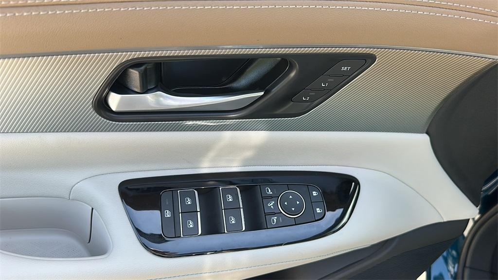 new 2025 Nissan Murano car, priced at $50,887
