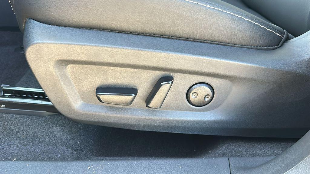 new 2025 Nissan Murano car, priced at $40,803