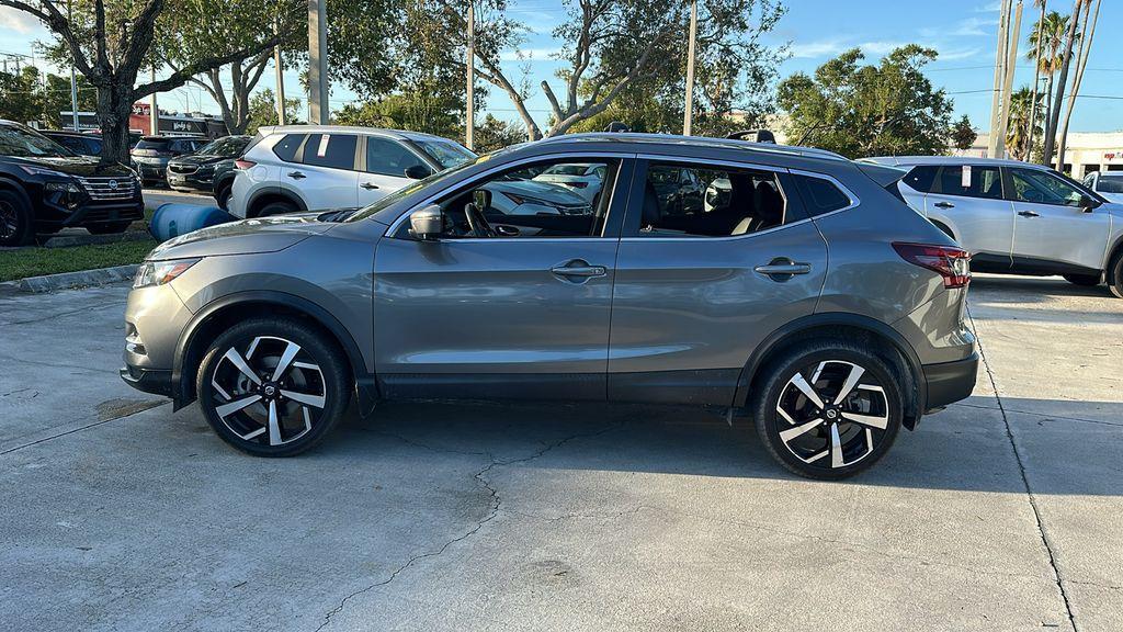 used 2020 Nissan Rogue Sport car, priced at $17,500