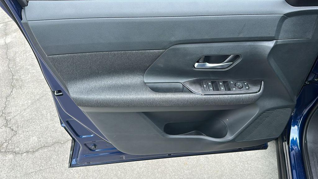 new 2025 Nissan Kicks car, priced at $25,363