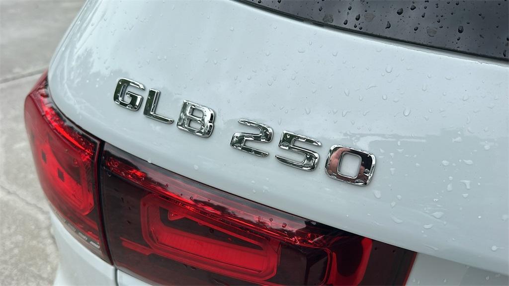 used 2023 Mercedes-Benz GLB 250 car, priced at $30,500