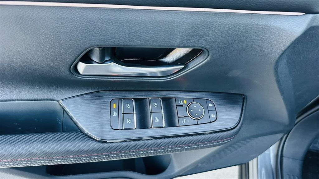 new 2025 Nissan Kicks car, priced at $27,546