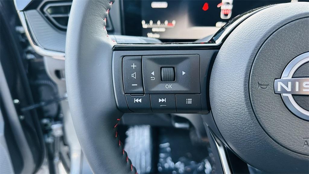 new 2025 Nissan Kicks car, priced at $27,546