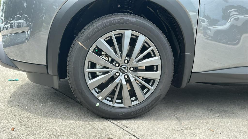 new 2025 Nissan Pathfinder car, priced at $44,856