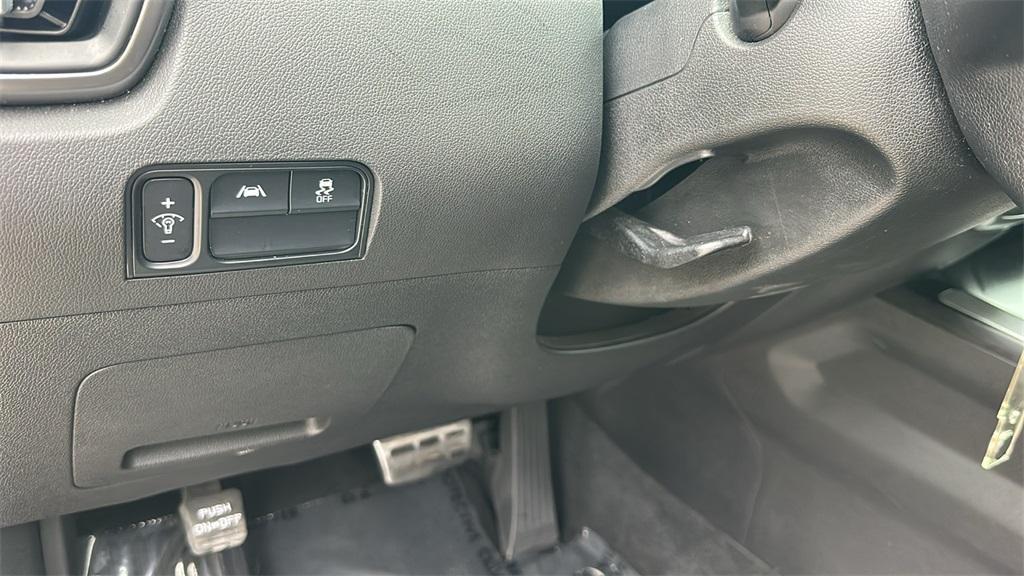 used 2022 Kia Sorento car, priced at $20,000