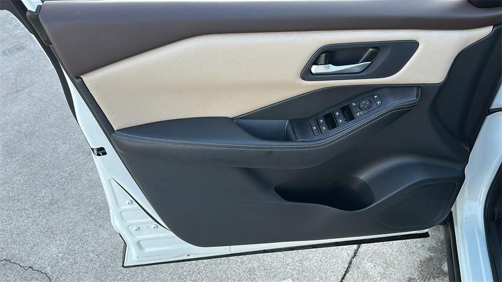 used 2023 Nissan Rogue car, priced at $21,200