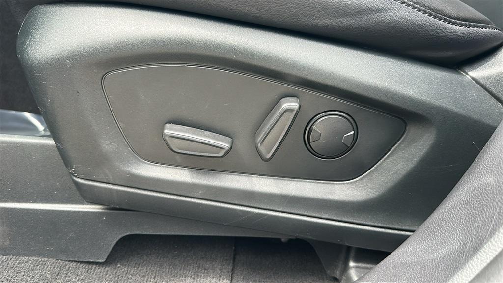 used 2022 Ford Explorer car, priced at $28,492