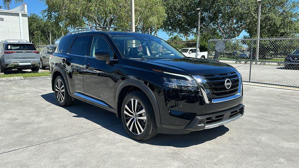 new 2024 Nissan Pathfinder car, priced at $40,214