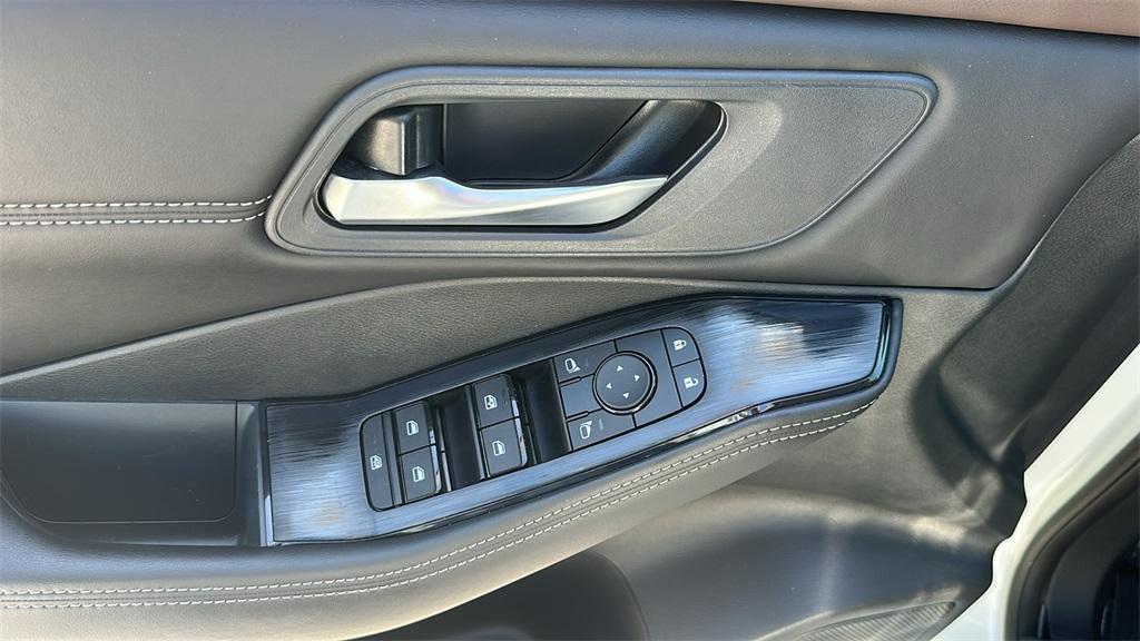 used 2023 Nissan Rogue car, priced at $23,488