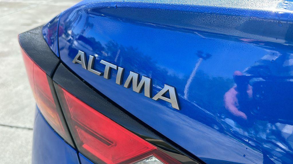 new 2025 Nissan Altima car, priced at $24,904