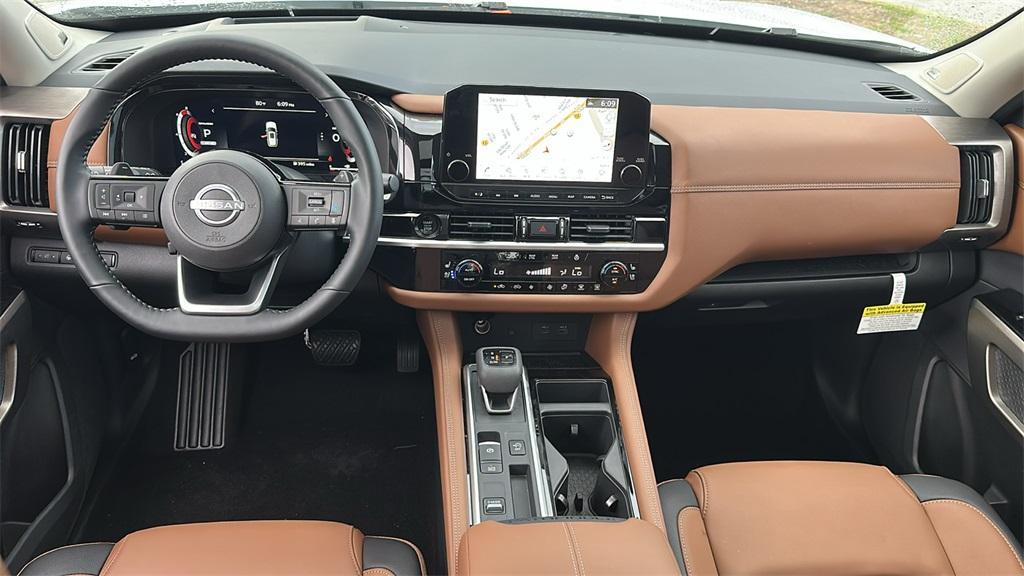 new 2025 Nissan Pathfinder car, priced at $49,619