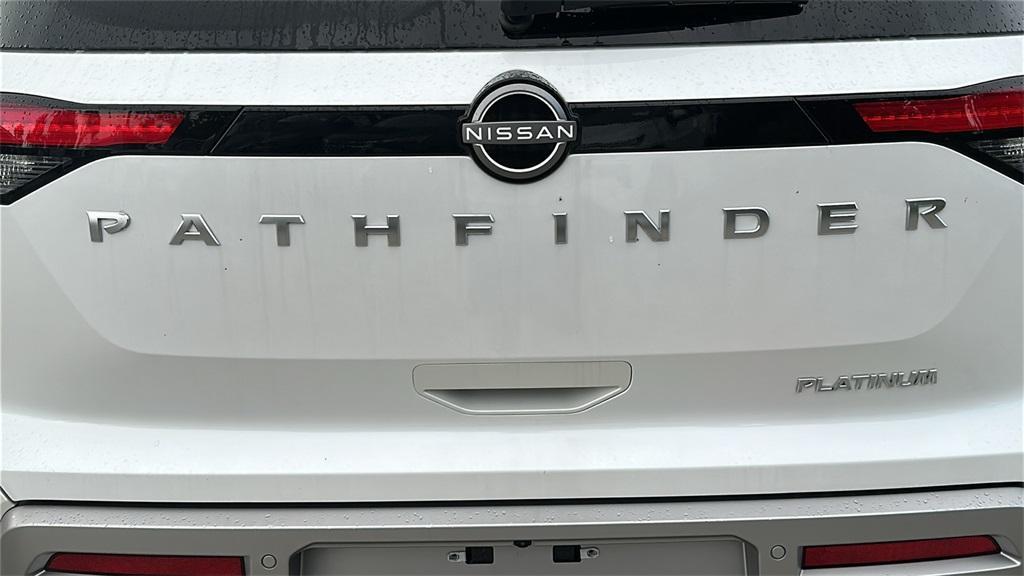 new 2025 Nissan Pathfinder car, priced at $49,619