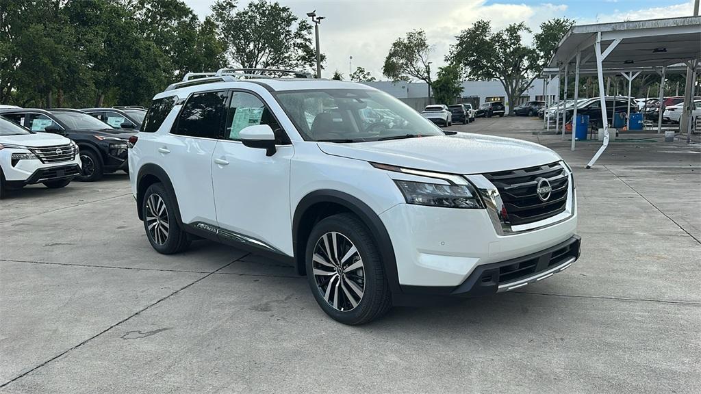 new 2025 Nissan Pathfinder car, priced at $49,619