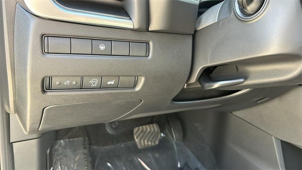 used 2024 Nissan Rogue car, priced at $25,100