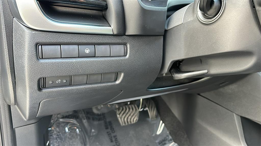 used 2022 Nissan Rogue car, priced at $21,988