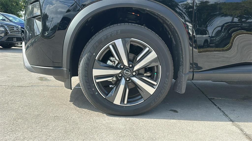 new 2025 Nissan Rogue car, priced at $35,287