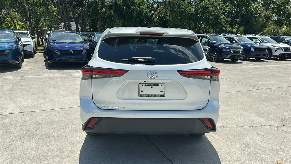 used 2022 Toyota Highlander car, priced at $29,888