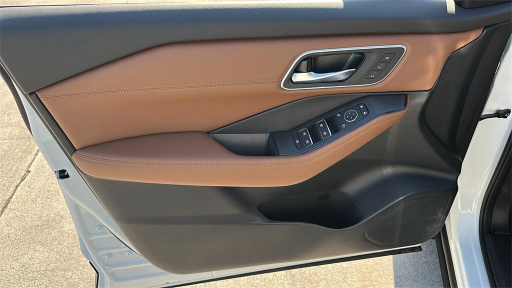 new 2025 Nissan Rogue car, priced at $41,126