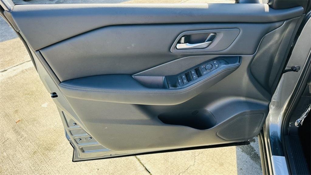 new 2025 Nissan Rogue car, priced at $30,681