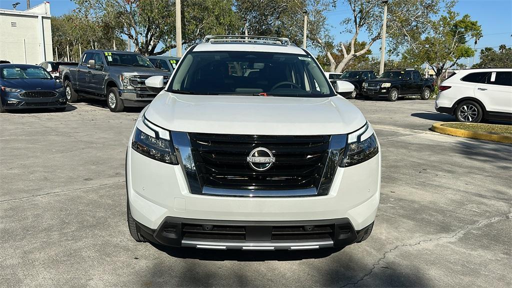 new 2025 Nissan Pathfinder car, priced at $46,198