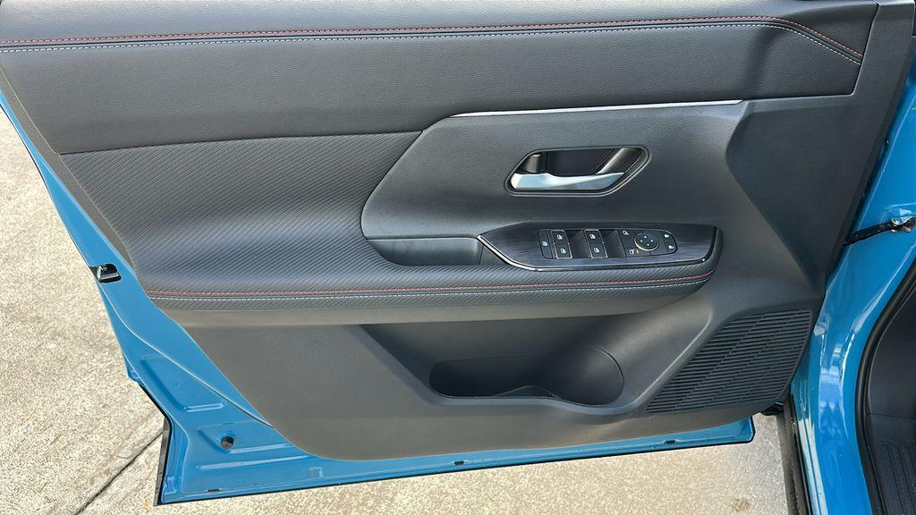 new 2025 Nissan Kicks car, priced at $28,341
