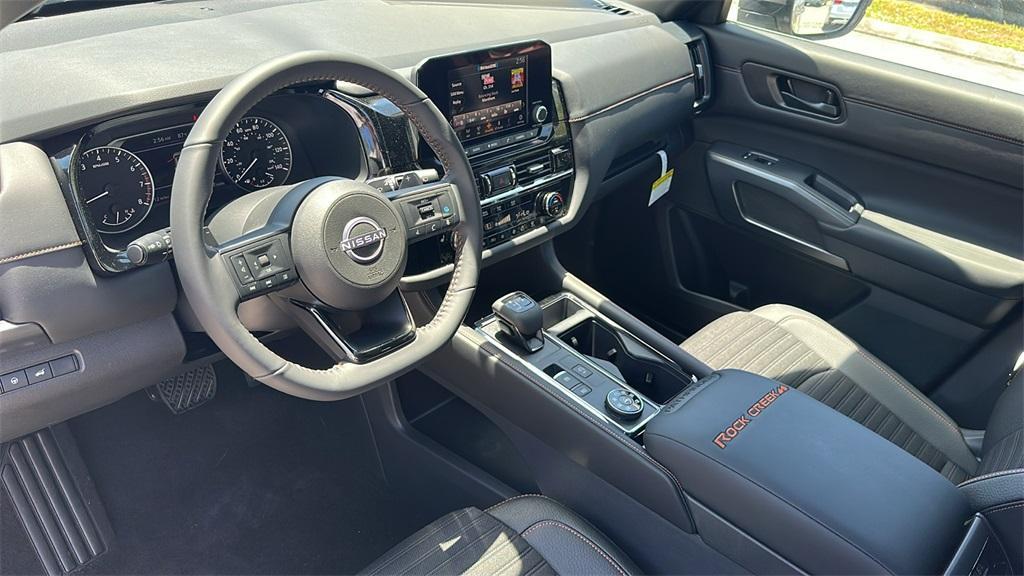 new 2025 Nissan Pathfinder car, priced at $44,401