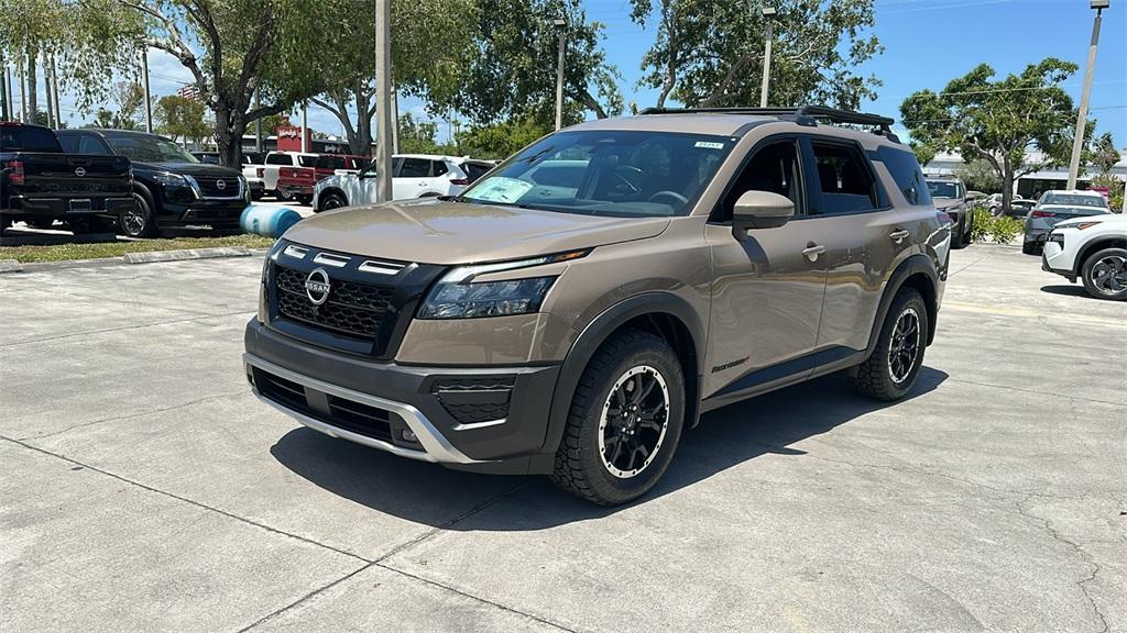 new 2025 Nissan Pathfinder car, priced at $44,401