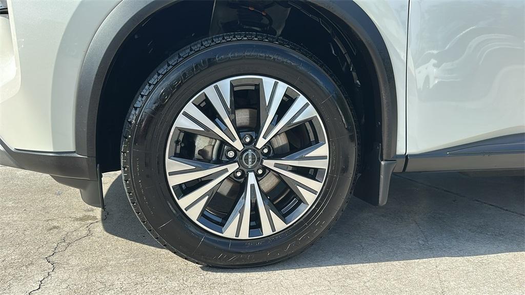used 2023 Nissan Rogue car, priced at $21,772
