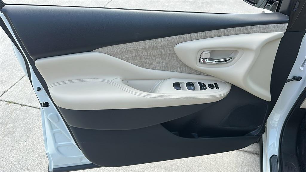 used 2020 Nissan Murano car, priced at $20,000
