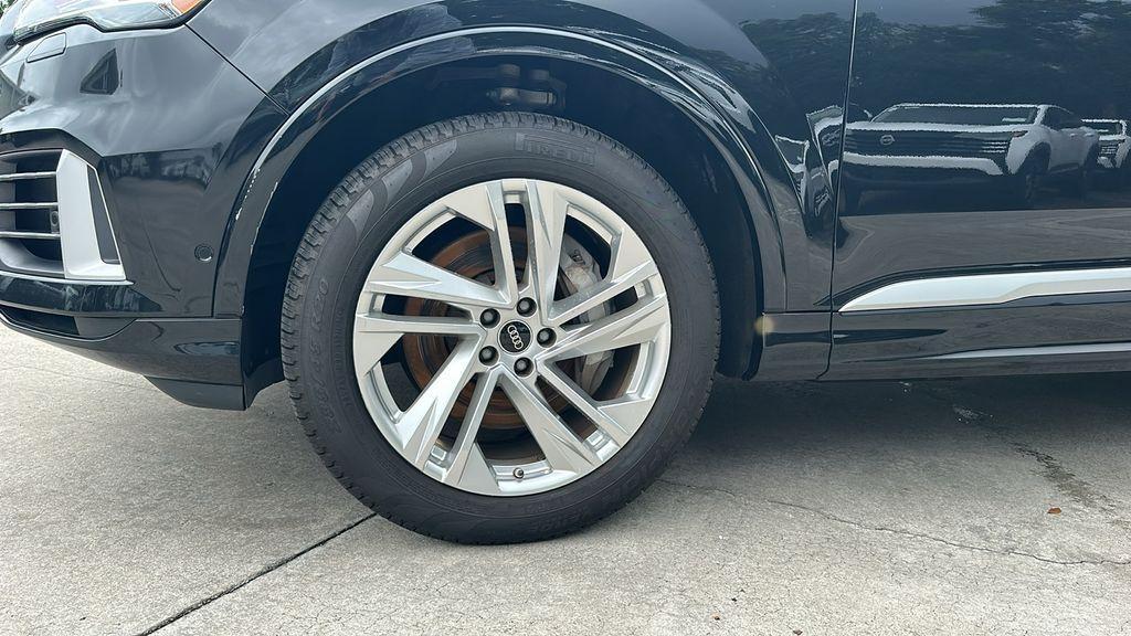 used 2022 Audi Q7 car, priced at $31,900