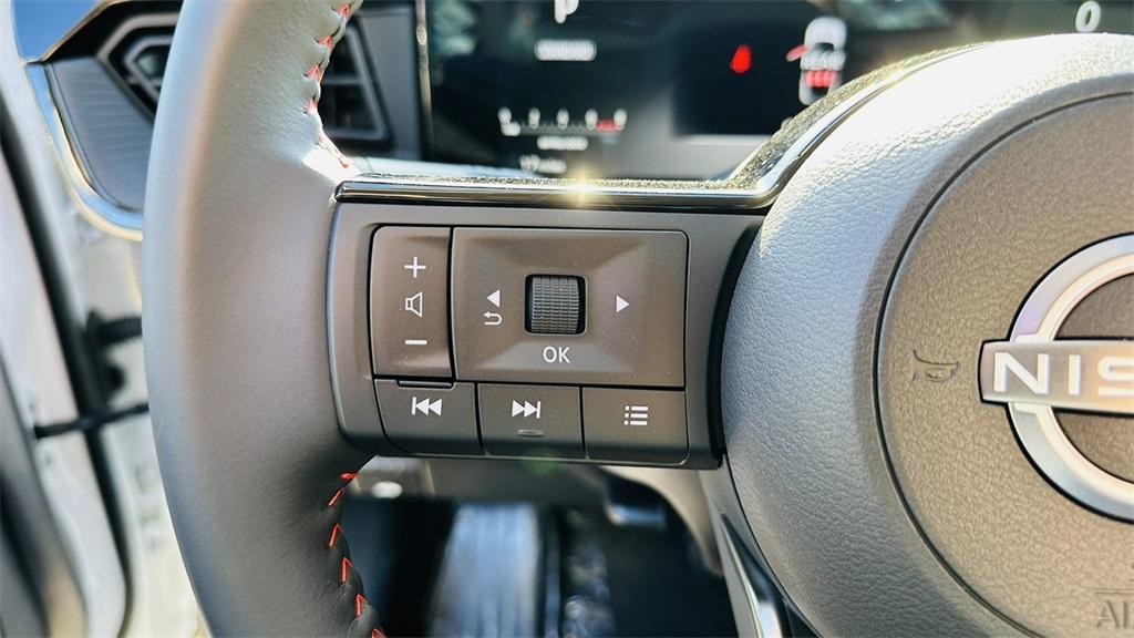 new 2025 Nissan Kicks car, priced at $29,475