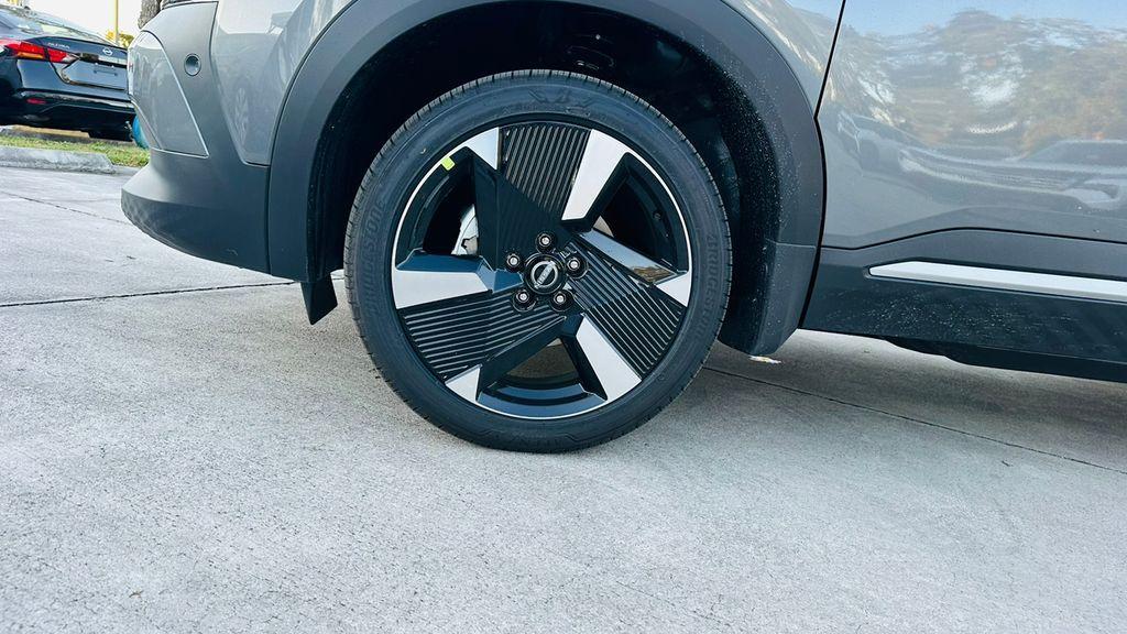 new 2025 Nissan Kicks car, priced at $26,638