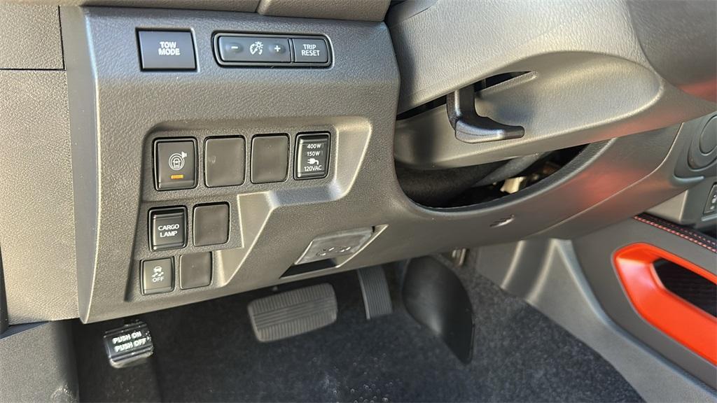 new 2025 Nissan Frontier car, priced at $40,732