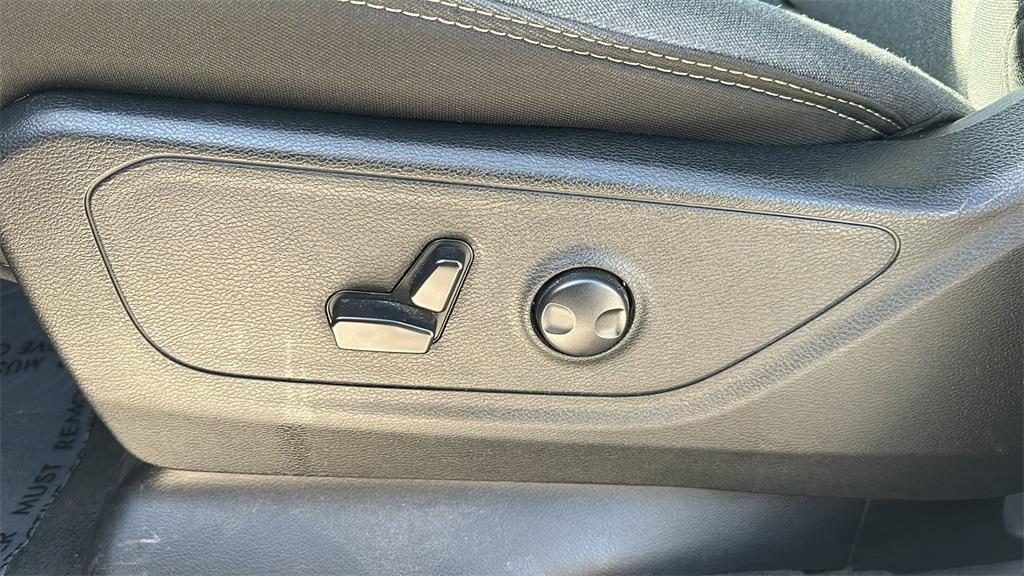 used 2024 Ram 1500 car, priced at $35,486