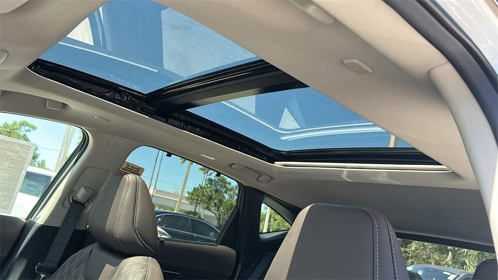 new 2025 Nissan Murano car, priced at $51,218