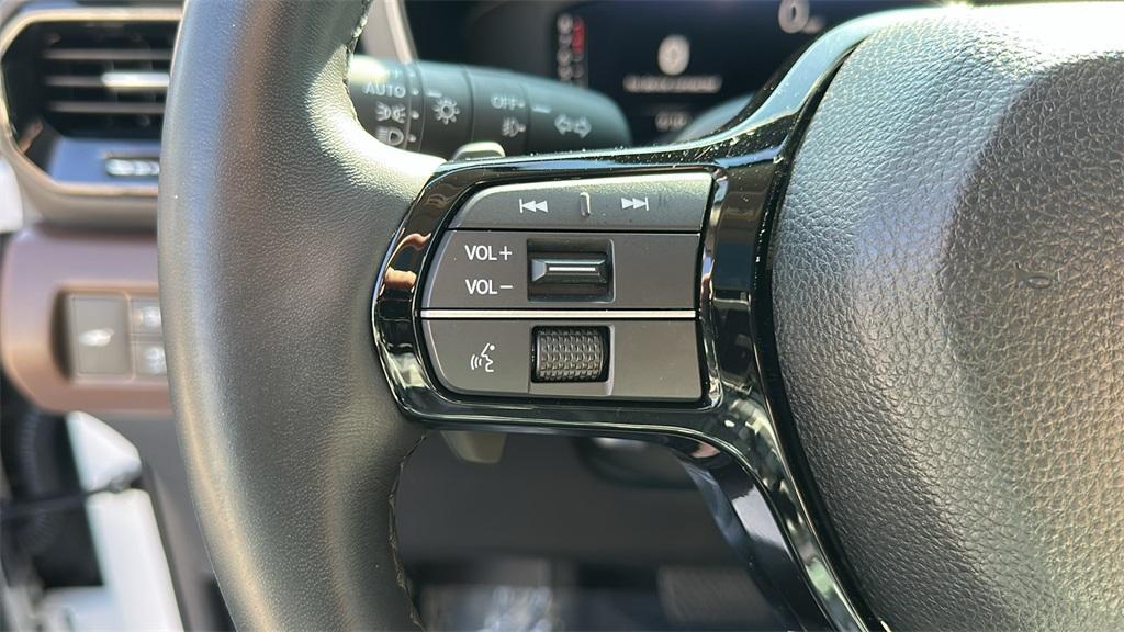 used 2023 Honda Pilot car, priced at $42,988