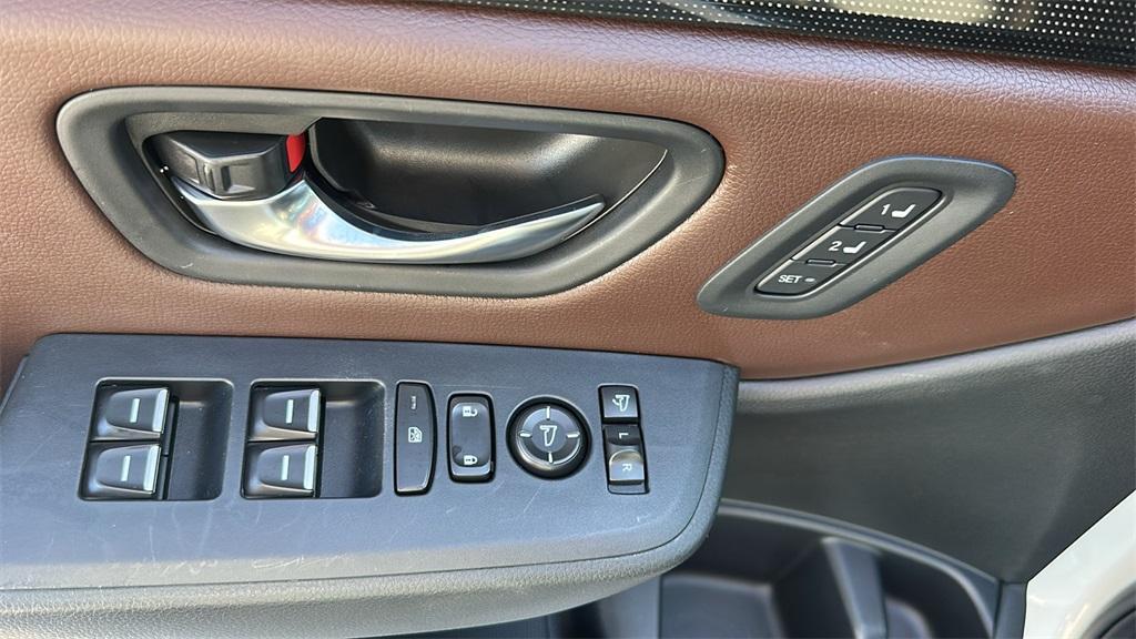 used 2023 Honda Pilot car, priced at $42,988