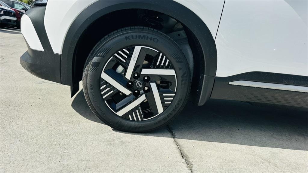 new 2025 Nissan Kicks car, priced at $24,848