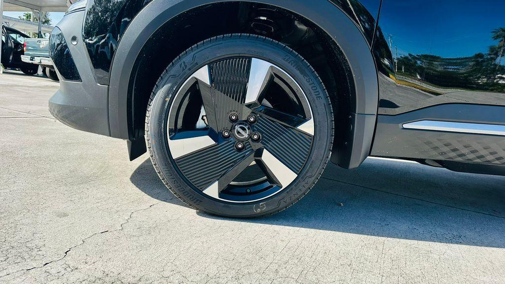 new 2025 Nissan Kicks car, priced at $27,094