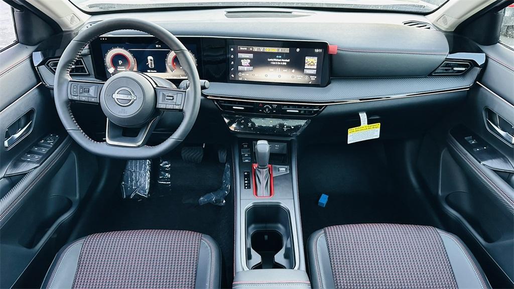 new 2025 Nissan Kicks car, priced at $28,620