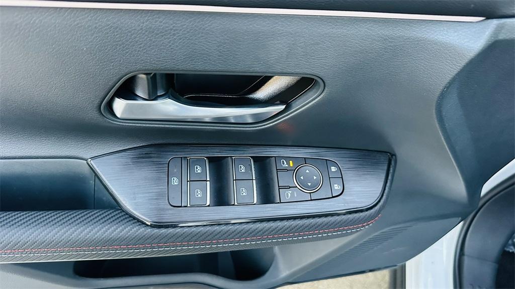 new 2025 Nissan Kicks car, priced at $28,620