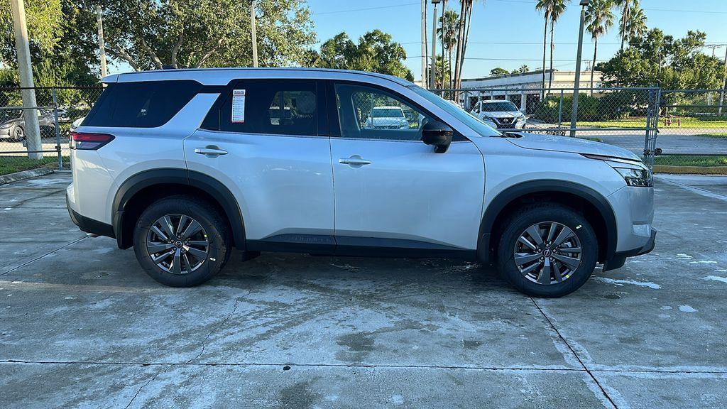 new 2024 Nissan Pathfinder car, priced at $30,043