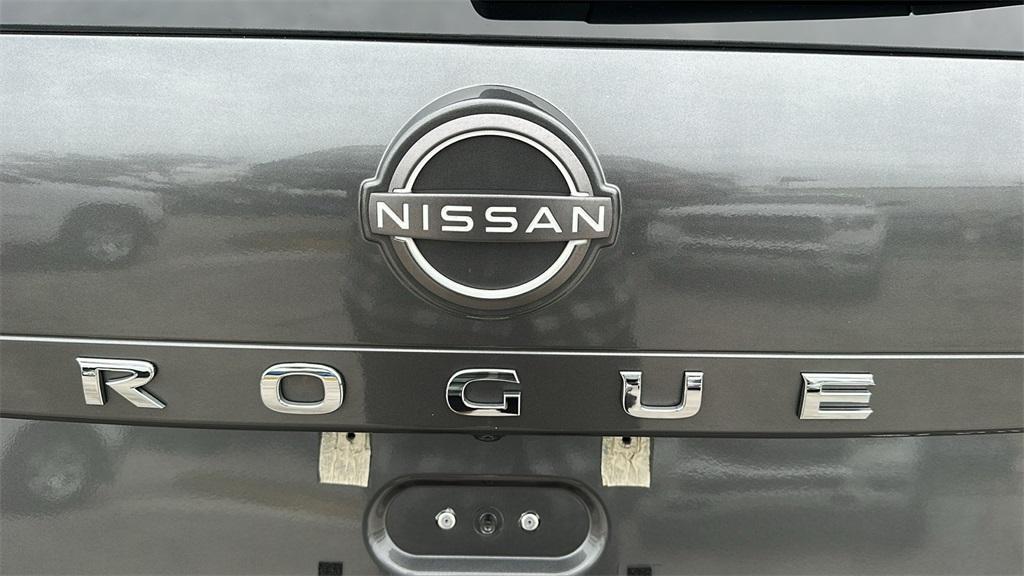 used 2022 Nissan Rogue car, priced at $18,400