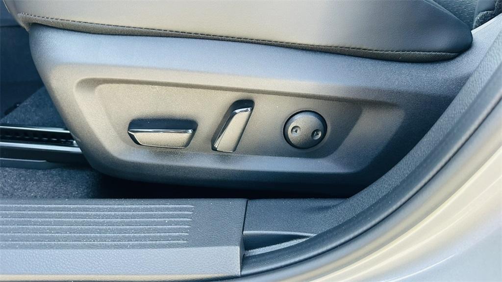 new 2025 Nissan Rogue car, priced at $32,326