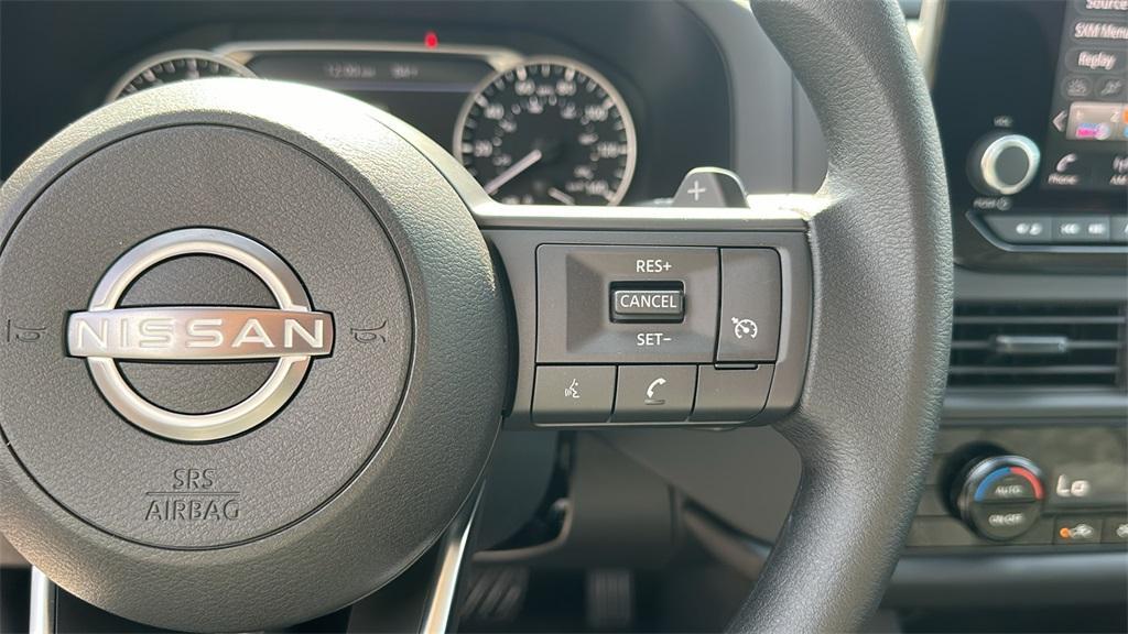 new 2025 Nissan Pathfinder car, priced at $35,853