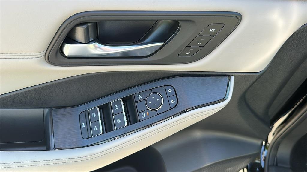 new 2025 Nissan Rogue car, priced at $40,356