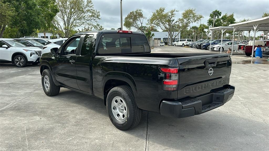 new 2025 Nissan Frontier car, priced at $30,652