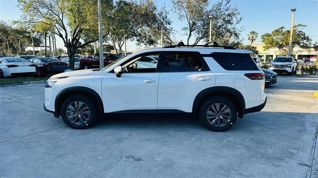 new 2025 Nissan Pathfinder car, priced at $36,925