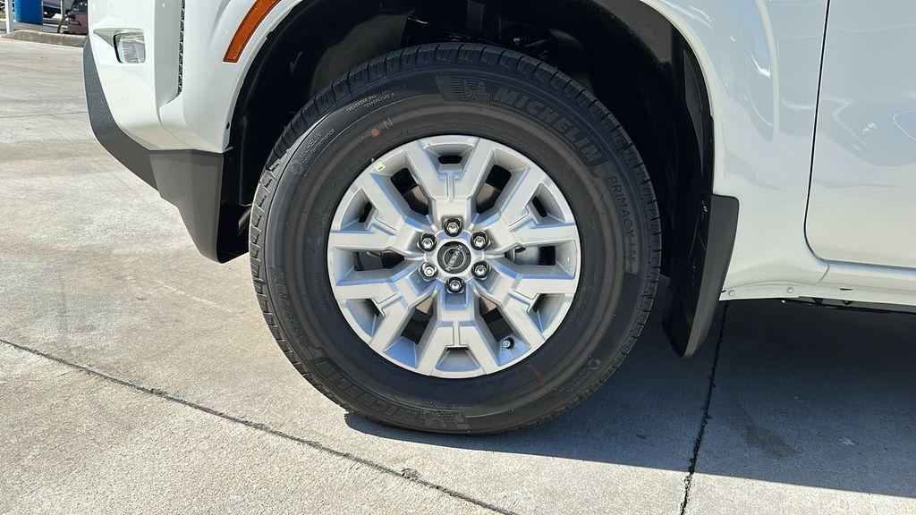 new 2024 Nissan Frontier car, priced at $30,674