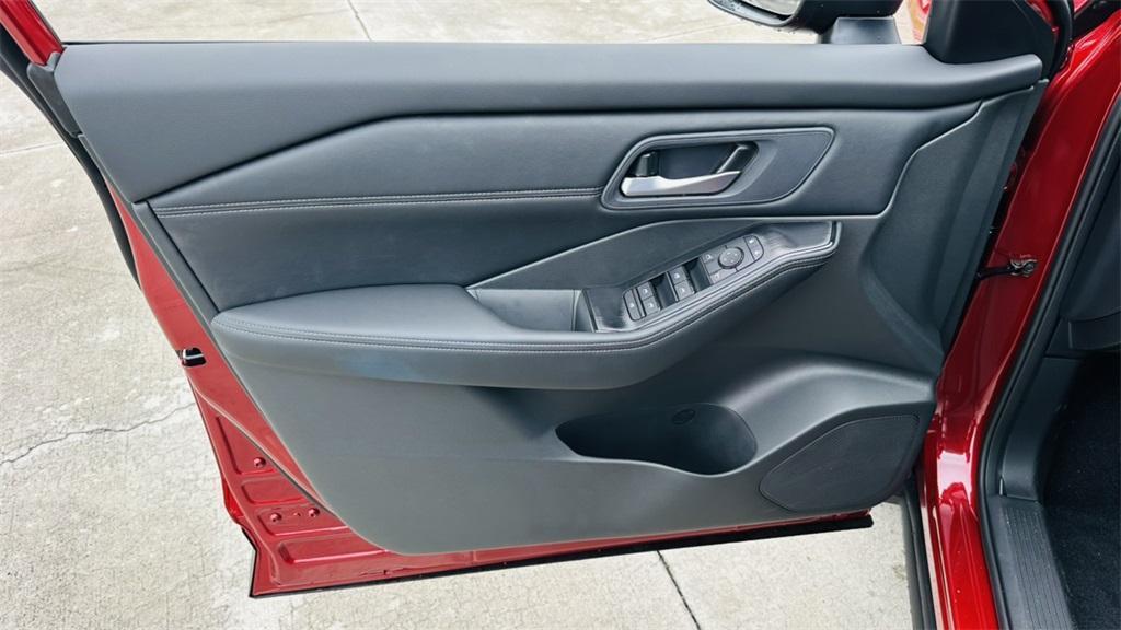 new 2025 Nissan Rogue car, priced at $32,886